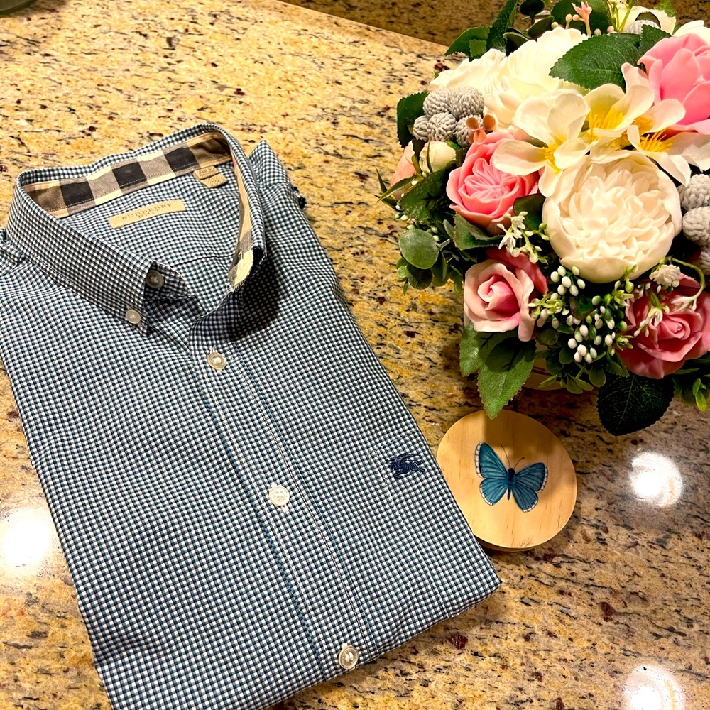 Burberry regular men blue color shirt , 100% guarantees authentic !